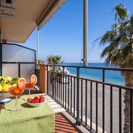 Апартаменти Loft Balcone Sul Mare Летоянні Екстер'єр фото