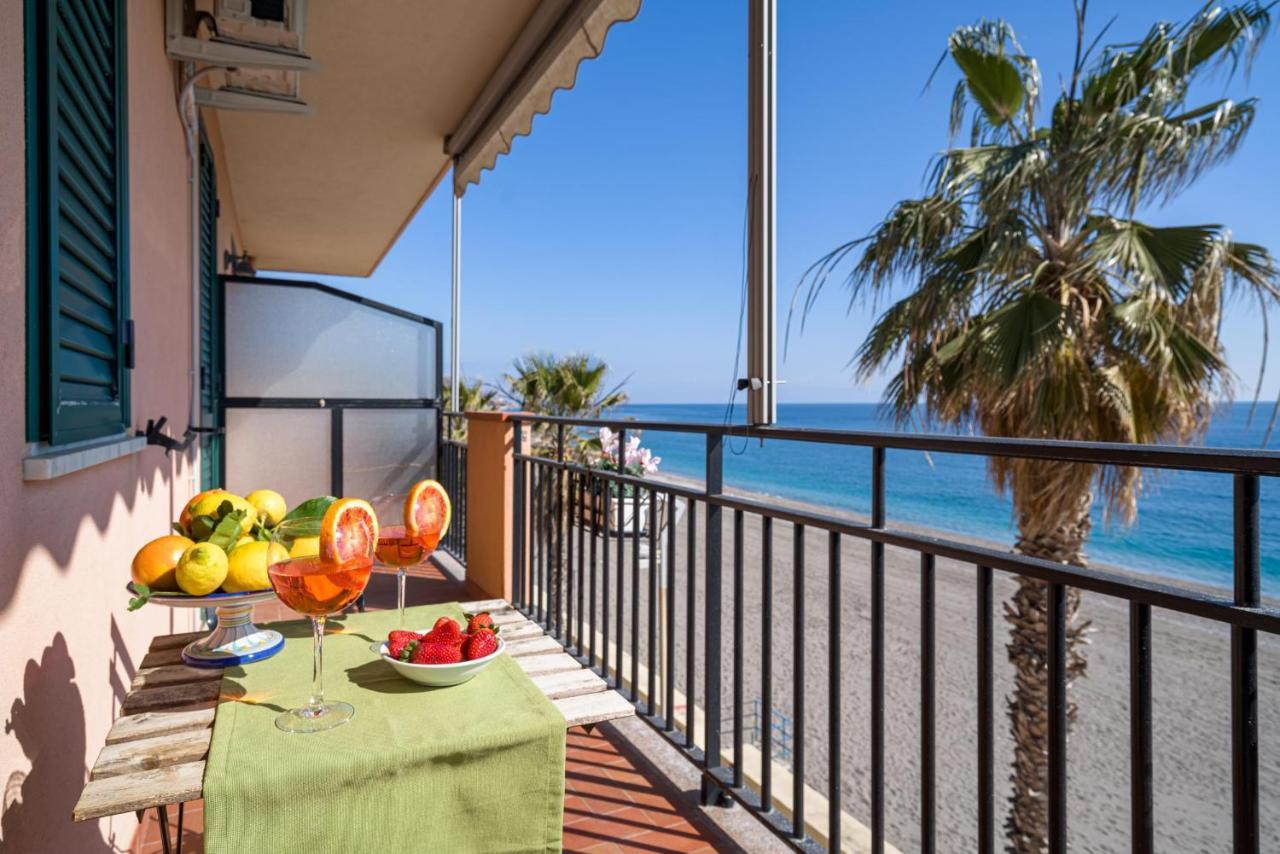 Апартаменти Loft Balcone Sul Mare Летоянні Екстер'єр фото