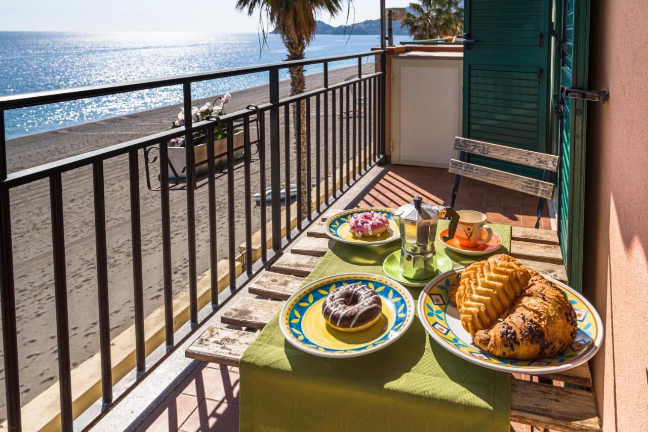 Апартаменти Loft Balcone Sul Mare Летоянні Екстер'єр фото